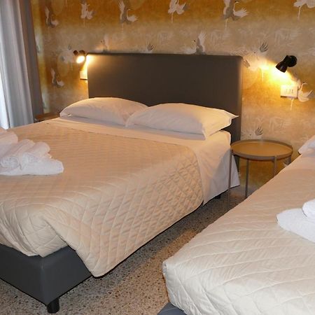 Hotel Spring Rimini Bagian luar foto
