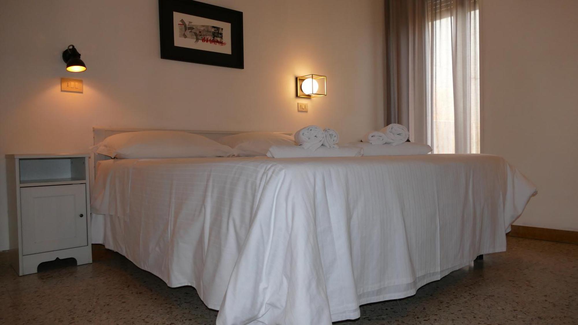 Hotel Spring Rimini Bagian luar foto