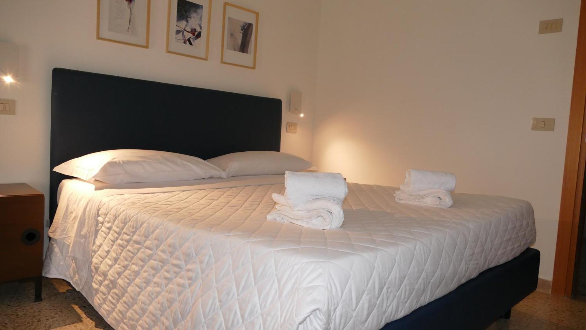 Hotel Spring Rimini Bagian luar foto
