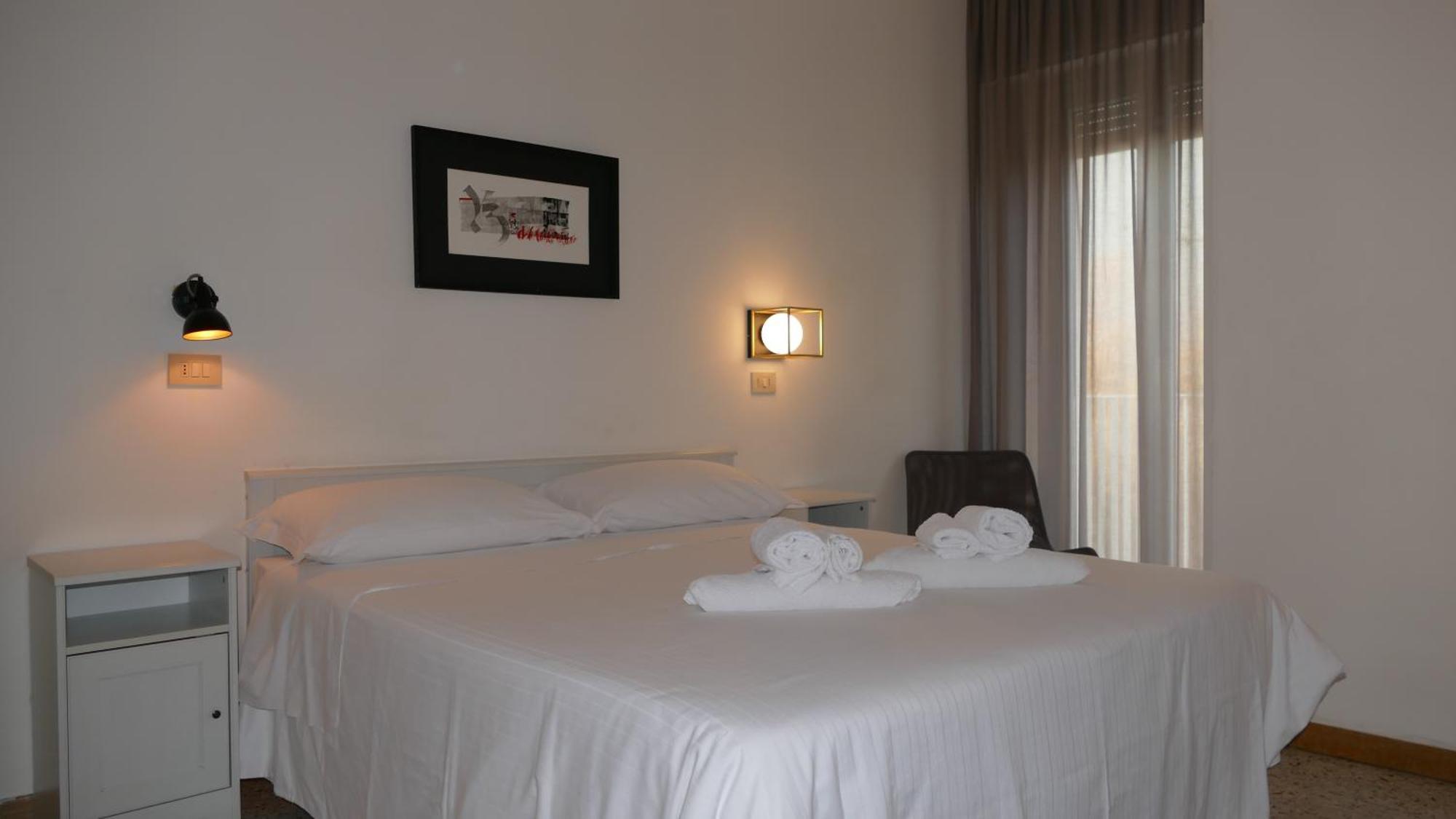 Hotel Spring Rimini Bagian luar foto